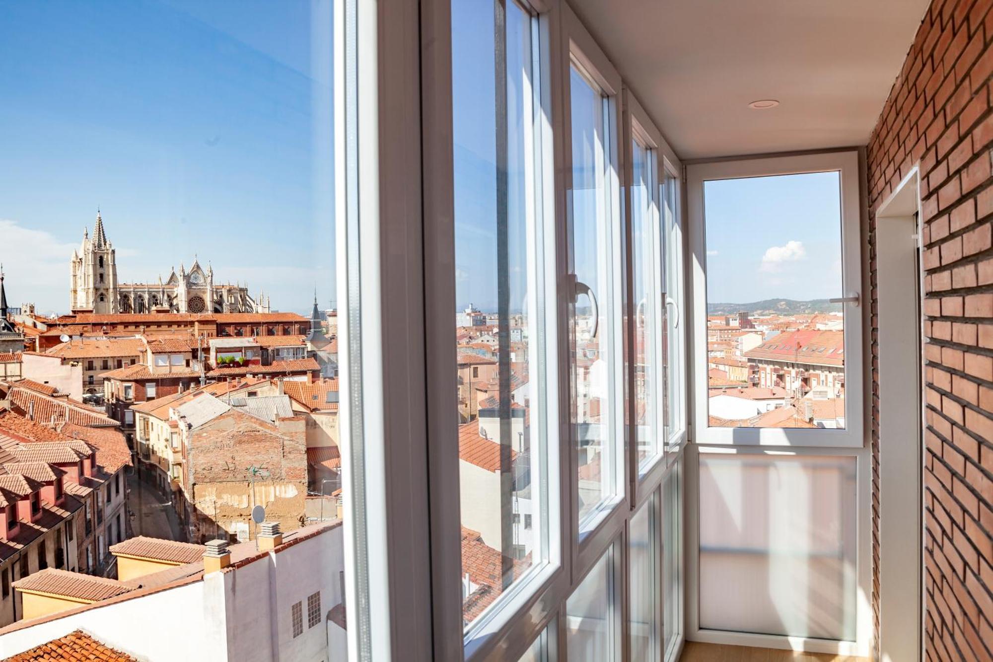 The View - Apartamento Reformado Con Vistas A La Catedral - Leonapartamentos Εξωτερικό φωτογραφία